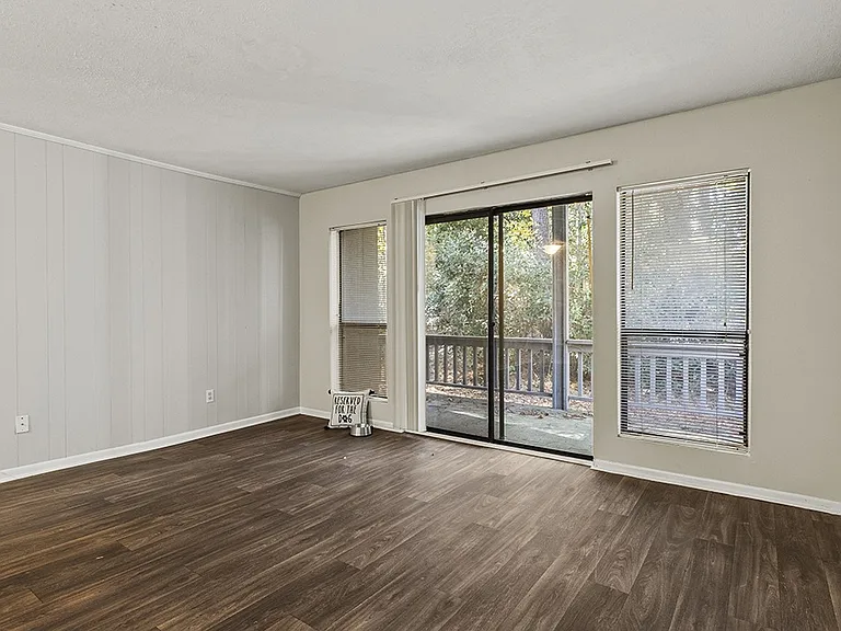 The Element at 3900 — Photo 14