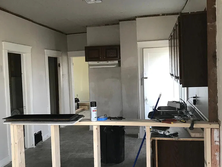 407 Colorado Ave — Photo 2