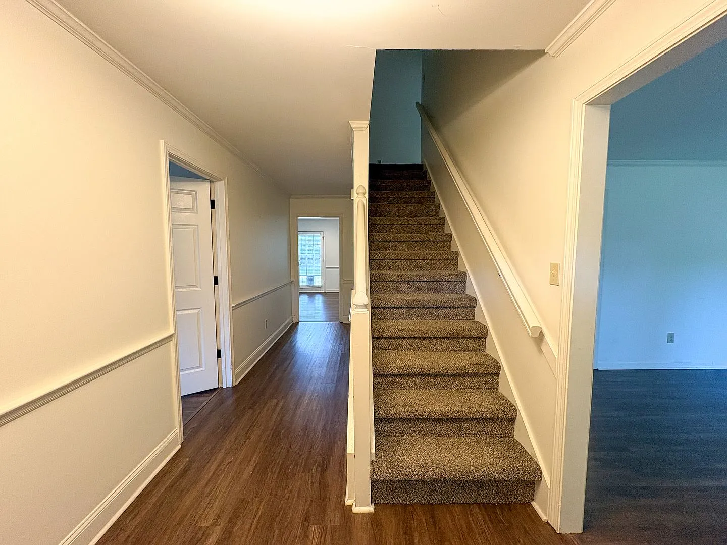 4 bedroom, 2.5 bath home over 2600 square feet near Farmington Elementary School — Photo 4