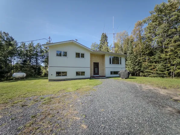 693 Carlton Rd, Kenora, ON P9N 0B8