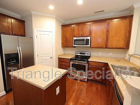 4th image of 8811 Orchard Grove Way