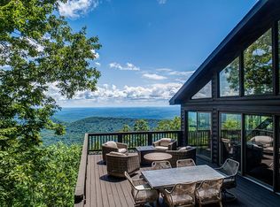 346 S Sanderlin Mountain Dr, Jasper, GA 30143