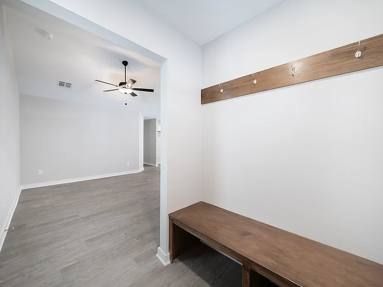 16902 W Lawson St — Photo 9