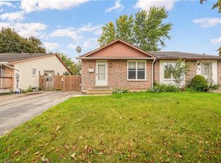 23 Palomino Dr, Brantford, ON N3P 1J6