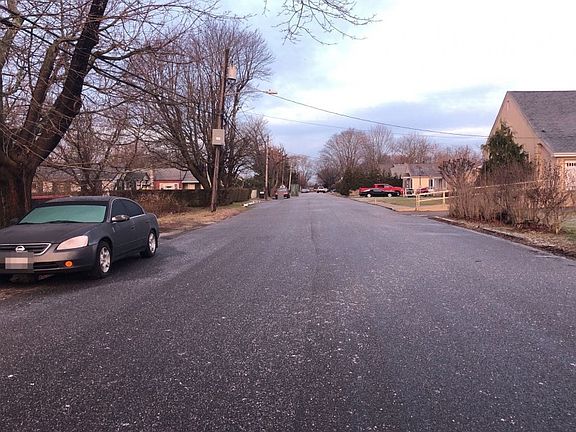 5th image of 48 Hillcrest Ave