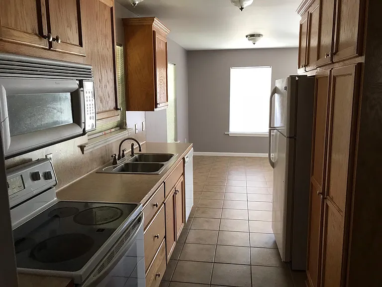 43179 Remington Dr — Photo 14