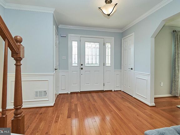 3rd image of 11782 Hollyview Dr