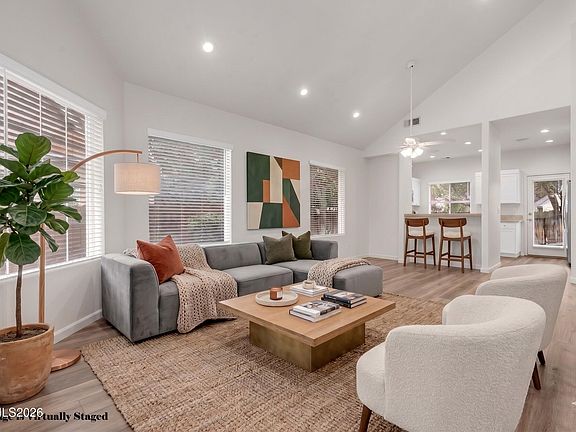 5th image of 1016 Desert Peach Ct