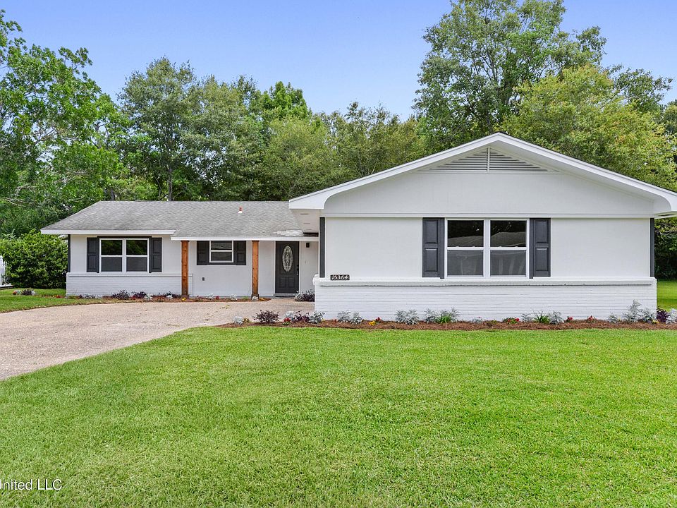 1st image of 15364 Parkwood Dr N