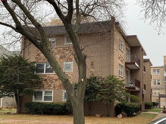2nd image of 4131 N Keeler Ave APT 301N