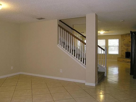 5th image of 7125 Lake Hawkins Dr