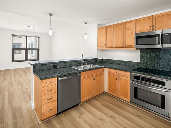 3rd image of 1150 J St Unit 612