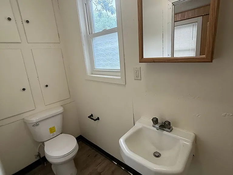 1220 Garfield Ave — Photo 4