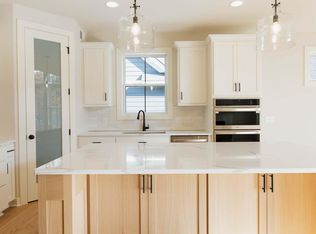 4056 Osprey Ct NE, Prior Lake, MN 55372