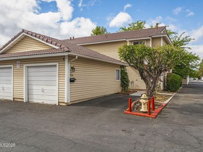 1064 Bradley Sq, Sparks, NV, 89434