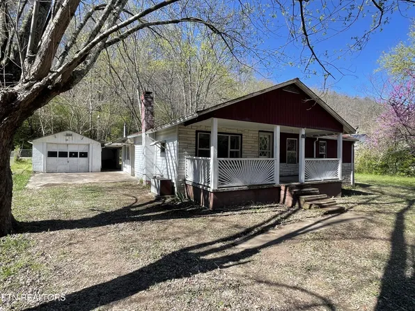 671 Hen Valley Rd, Oliver Springs, TN 37840