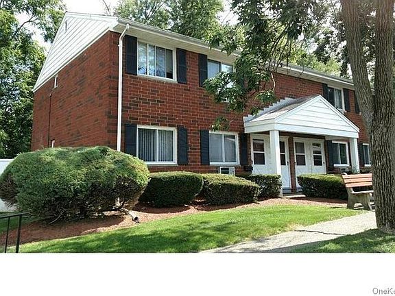 2nd image of 19 Manor Dr #19