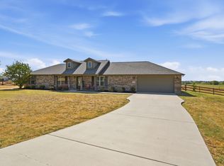 200 Live Oak Ln, Decatur, TX 76234