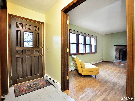 4th image of 121 Wedgewood Drive