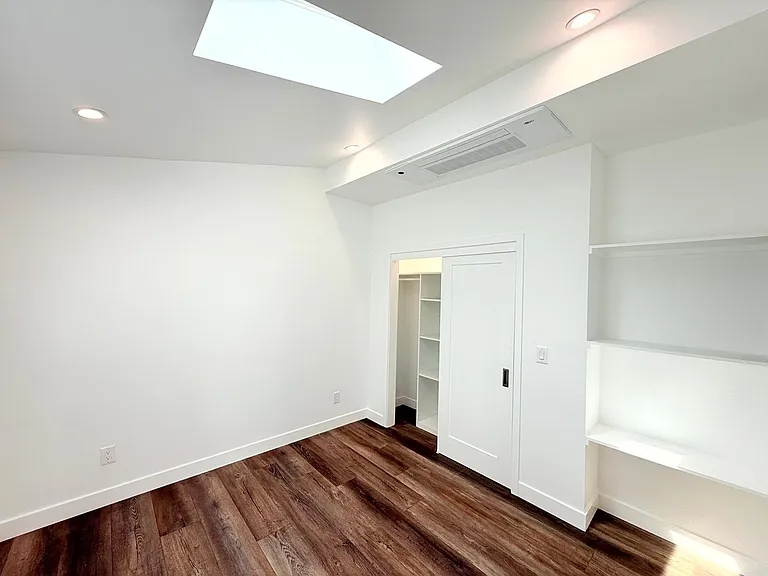 10839 Fellows Avenue — Photo 5
