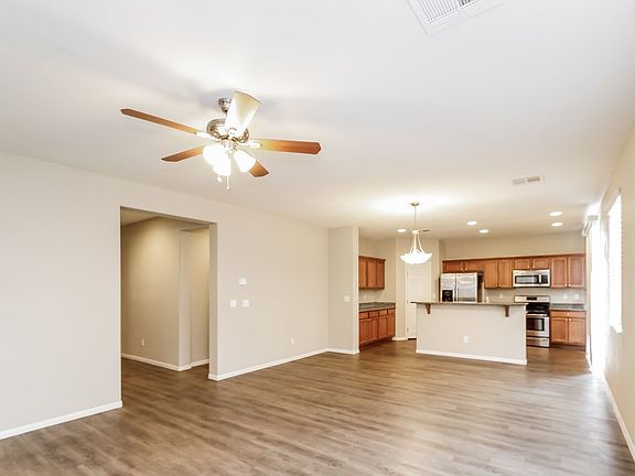 5th image of 7626 Engleberg Ave