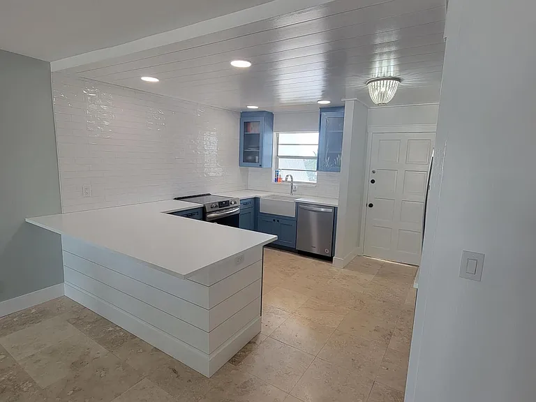 308 Golfview Rd #Penthouse 03 — Photo 2