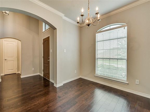 3rd image of 701 Golden Nugget Dr