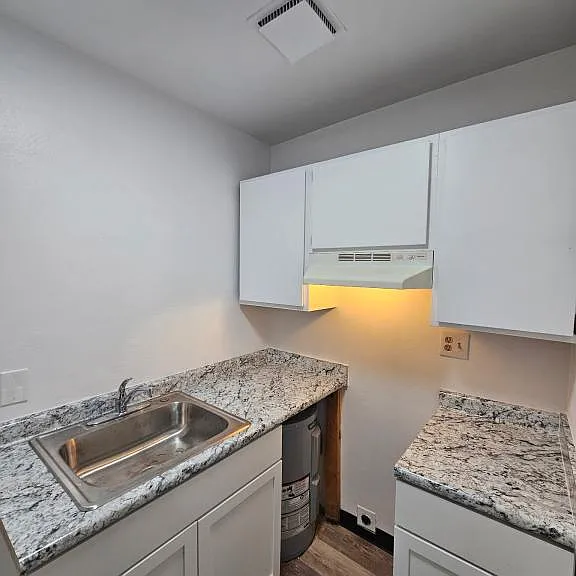 700 McKean Ave — Photo 4