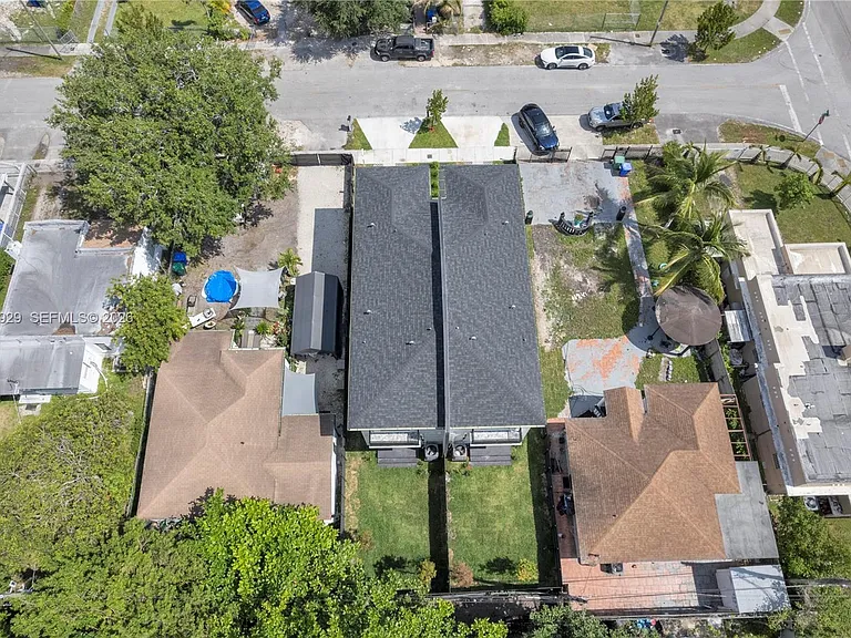 1816 NW 49th St — Photo 44
