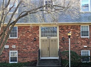 860 College Pkwy APT 101, Rockville, MD 20850