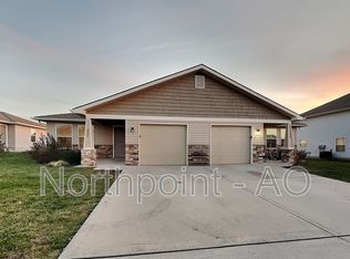 206 SW Rose St, Blue Springs, MO 64014