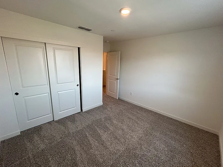 809 Congaree Ln — Photo 12