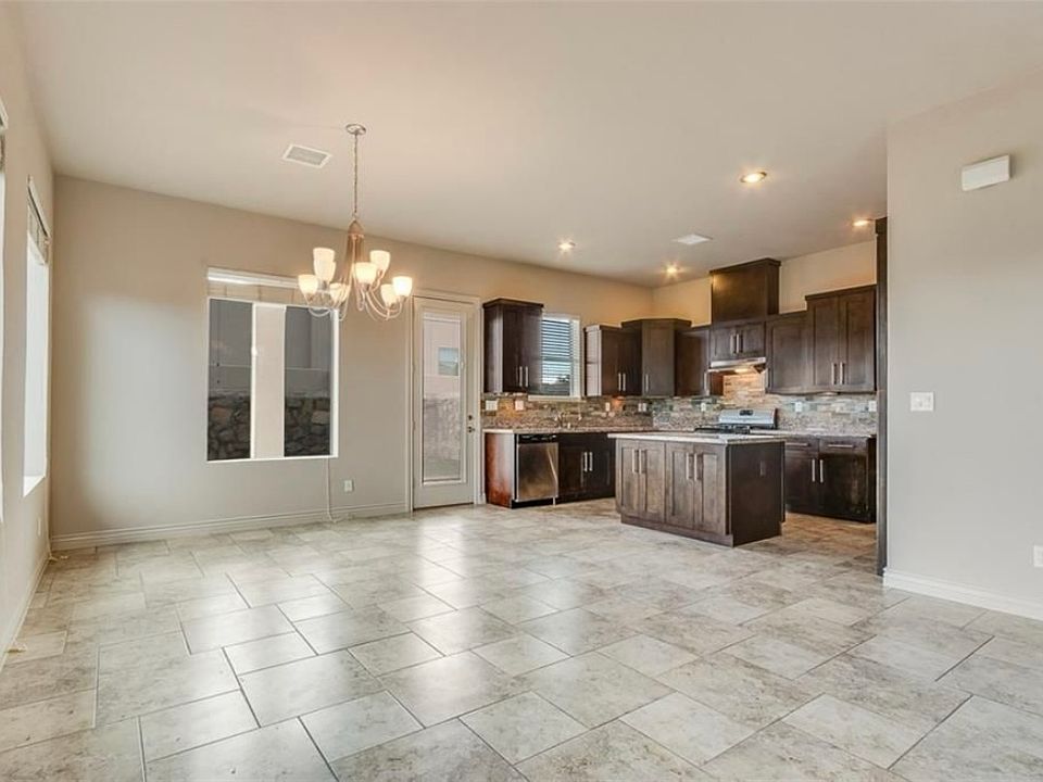 1st image of 401 Ana Way #B