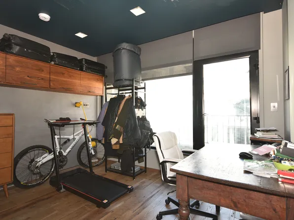 102 Gold Street image 3 of 10