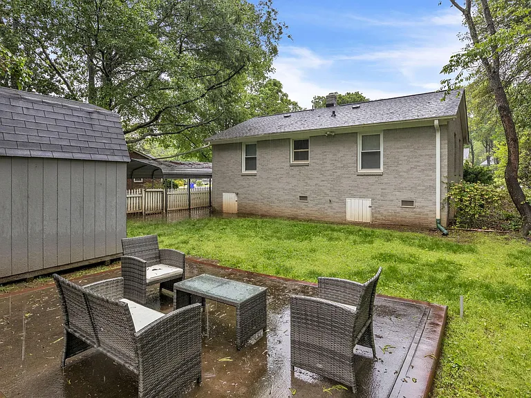 10 Eastwood Ct — Photo 24