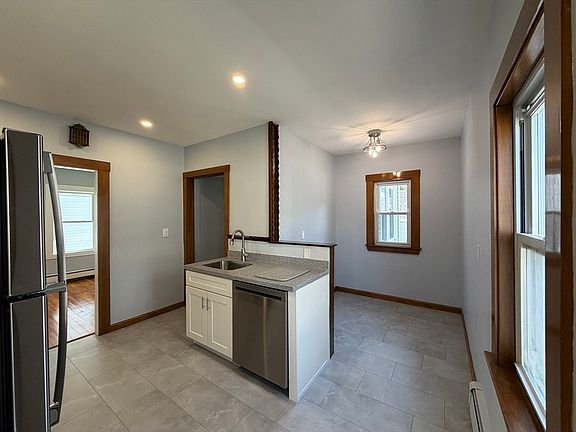 4th image of 117 Merrymount Rd #1
