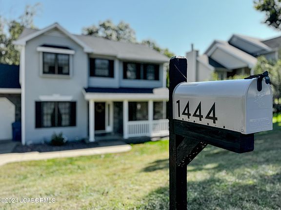 2nd image of 1444 Briar Village Ct