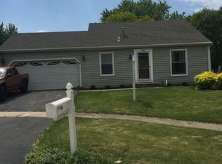 1555 Adams Ave, St Charles, IL 60174