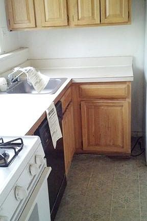 4th image of 10405 Montrose Ave #10405