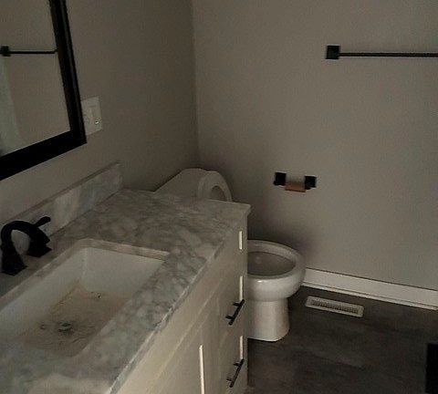 5th image of 4621 Lockner Dr #6