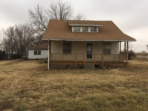 505 W 5th St, Woodbine, KS 67492