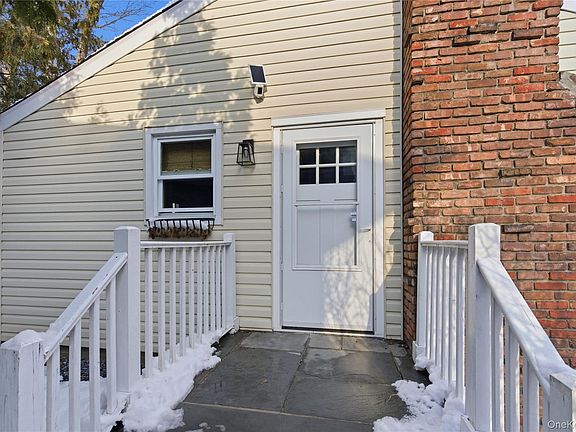 3rd image of 58 Oakdale Road