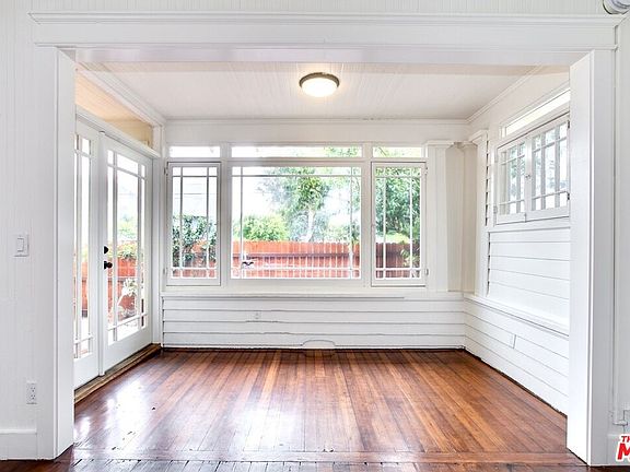 4th image of 105 Park Pl