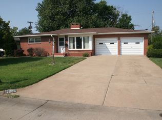 2006 Simmons St, Salina, KS 67401