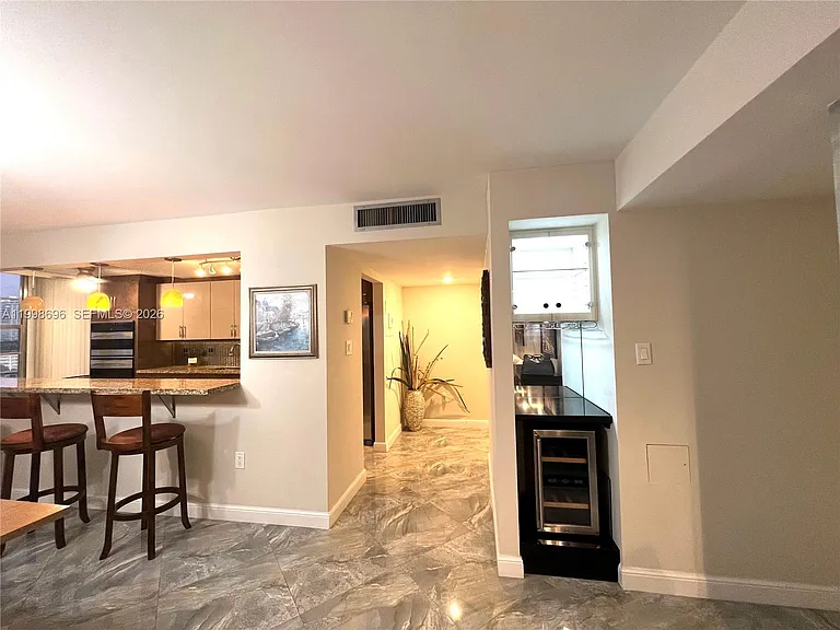 18041 Biscayne Blvd #1104 — Photo 16