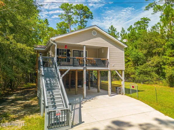 4110 5th St, Bay Saint Louis, MS 39520