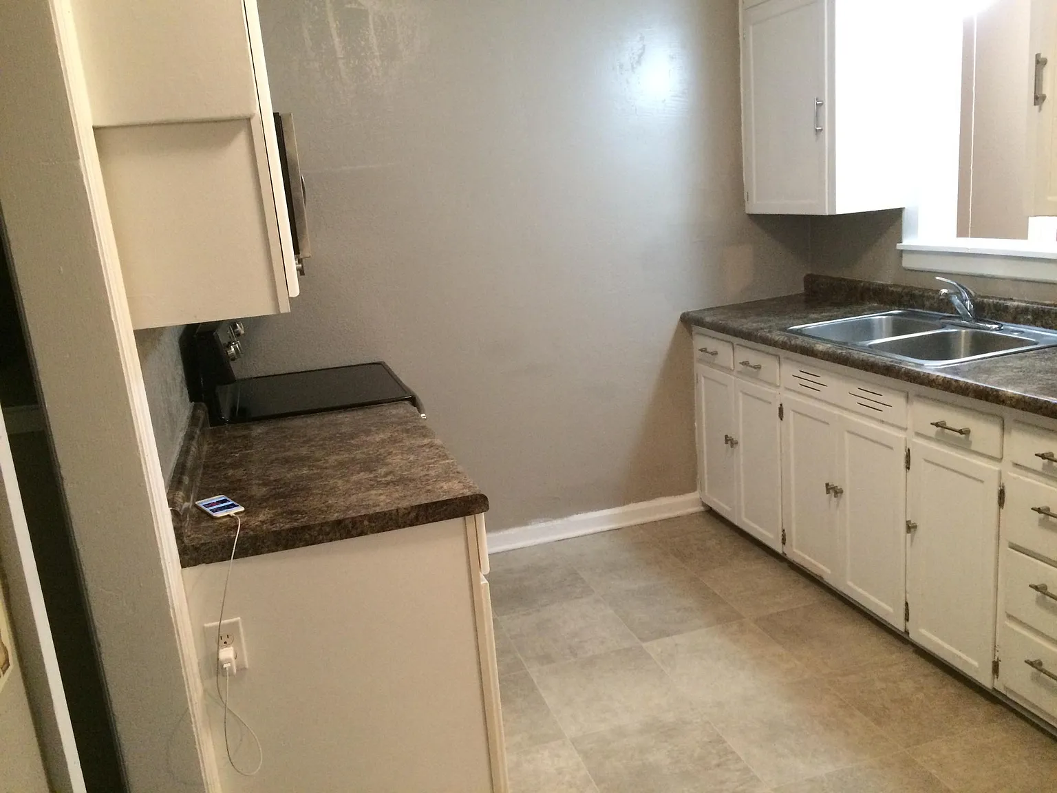 1751 N Lorraine Ave — Photo 4