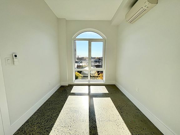 5th image of 994 Bushwick Ave #6D