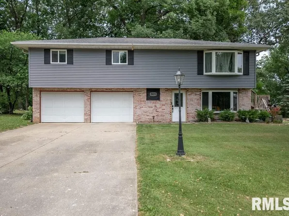 4702 S Canterbury Ct, Mapleton, IL 61547