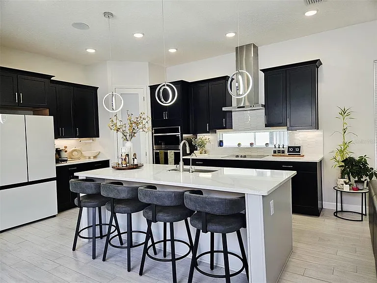 260 Hampton Loop — Photo 11